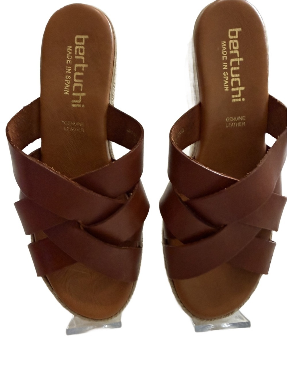 Bertuchi Leather Crossover Slide Sandals. Size 38/7.5